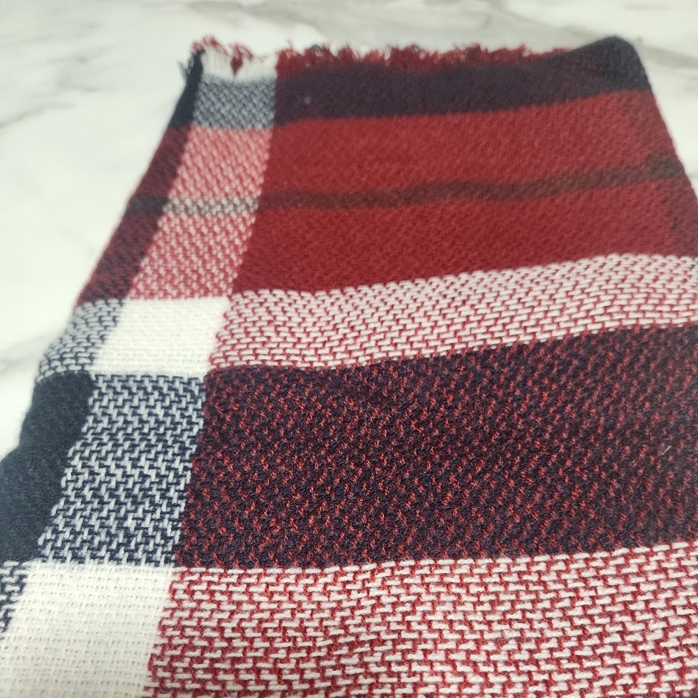 NEW! Cute, red,black,yellow white plaid scarf